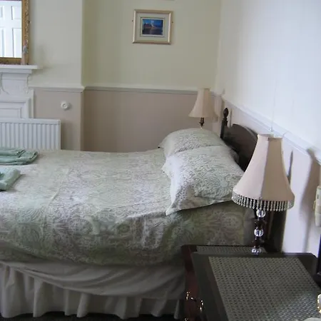 Bed & Breakfast Binton 4*