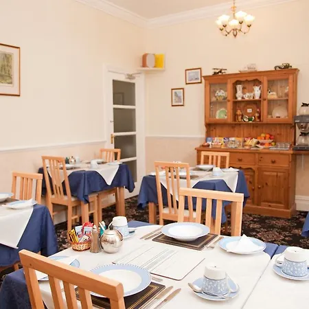Bed & Breakfast Binton 4*