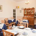 Bed & Breakfast Binton 4*